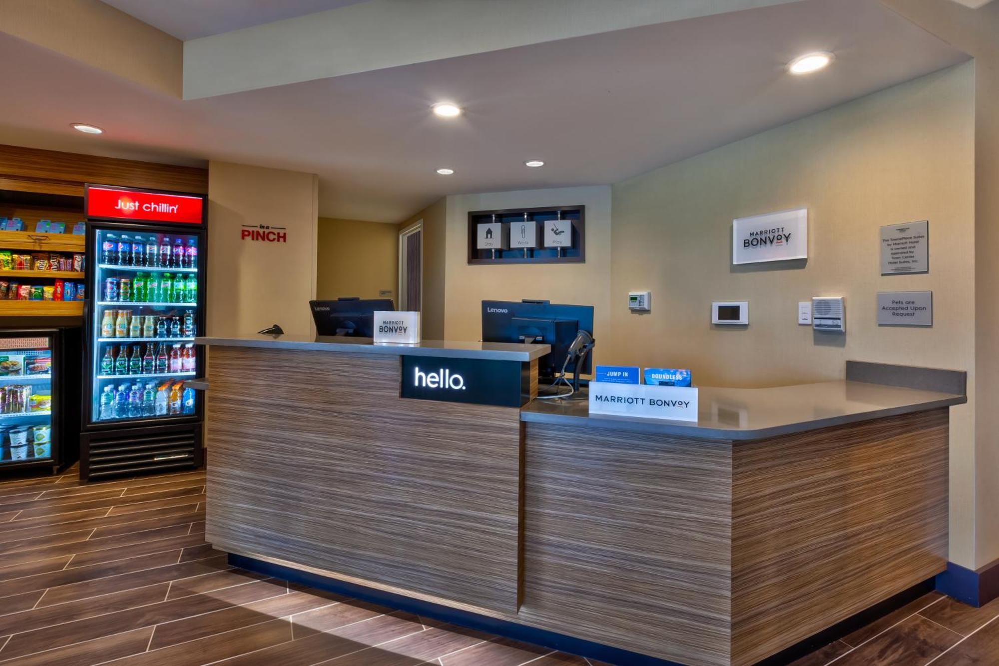 Towneplace Suites By Marriott Grand Rapids Airport Southeast Екстер'єр фото