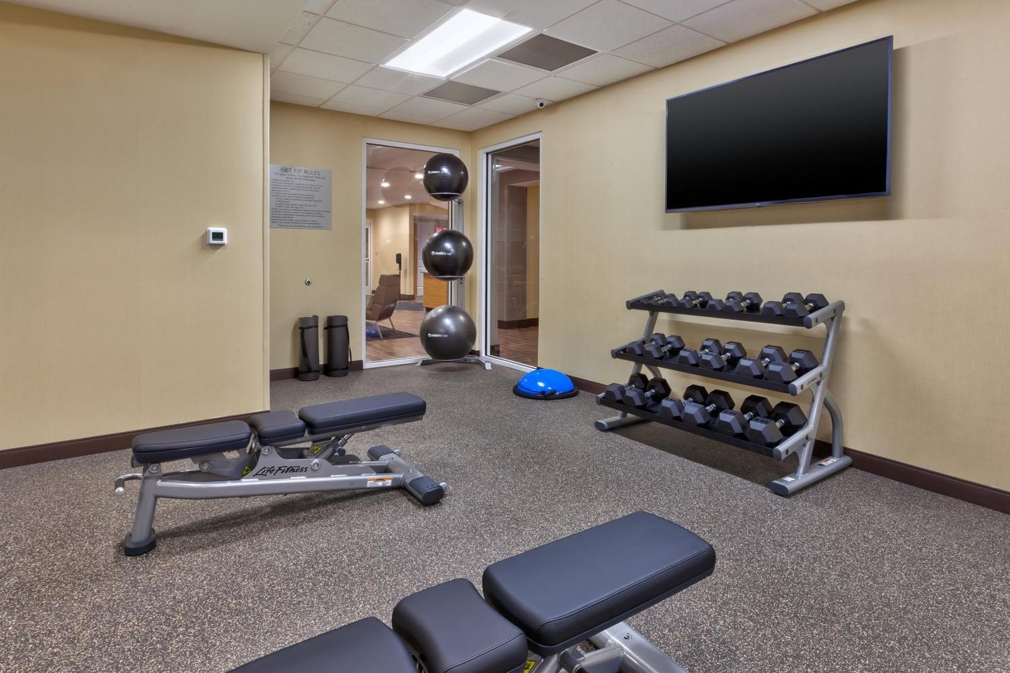 Towneplace Suites By Marriott Grand Rapids Airport Southeast Екстер'єр фото