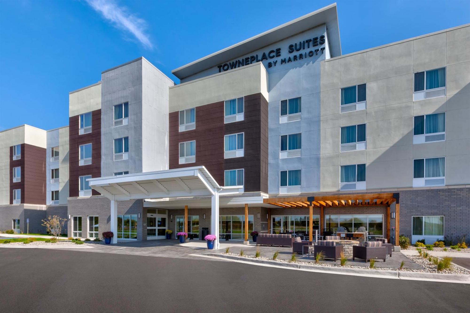 Towneplace Suites By Marriott Grand Rapids Airport Southeast Екстер'єр фото