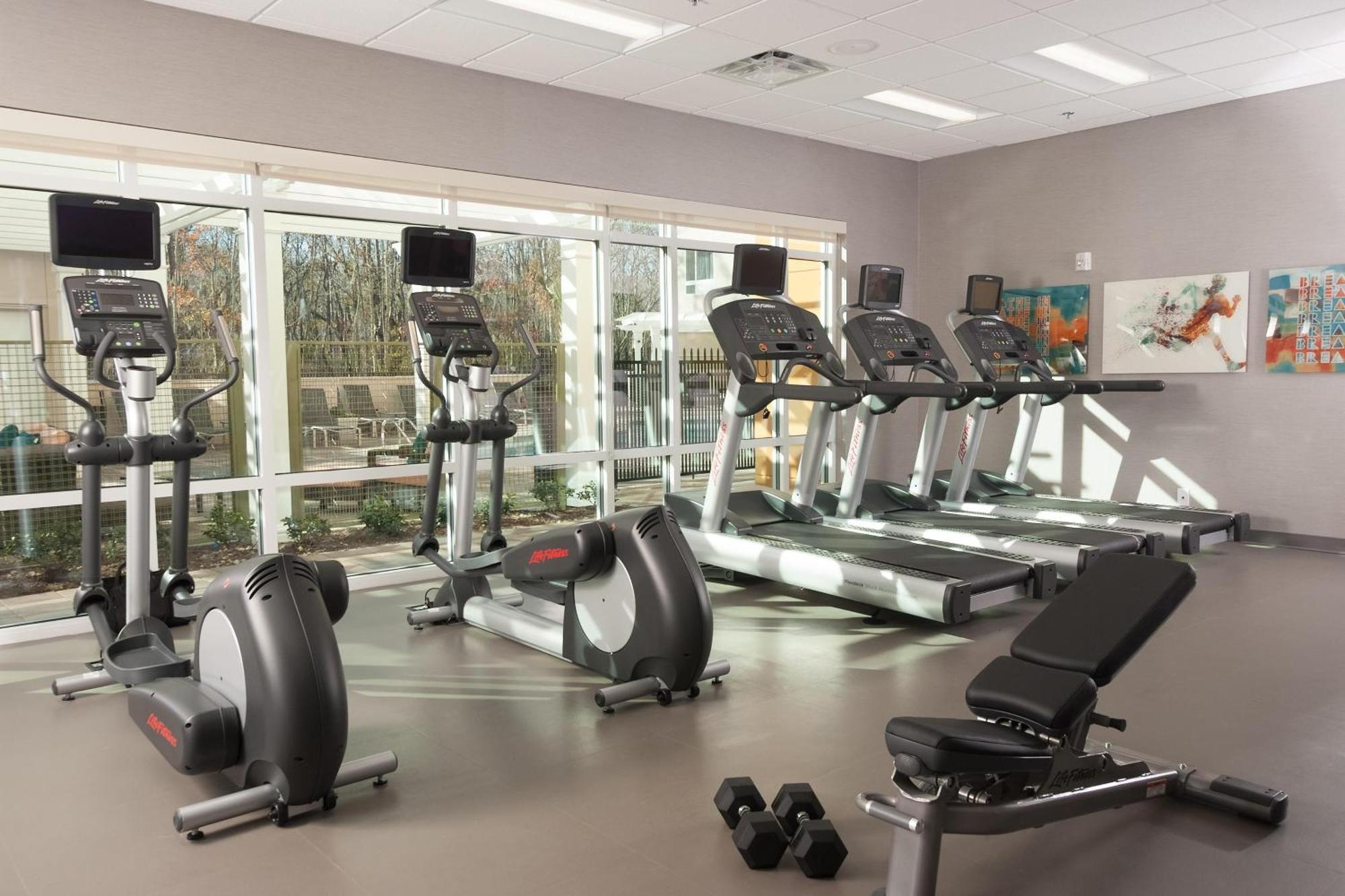 Towneplace Suites By Marriott Grand Rapids Airport Southeast Екстер'єр фото