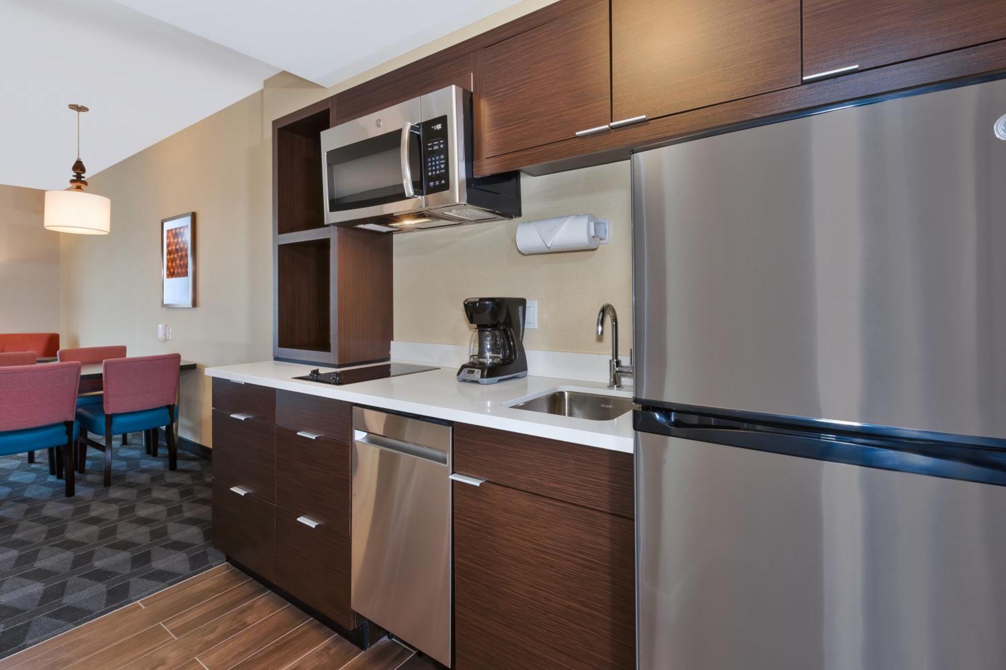 Towneplace Suites By Marriott Grand Rapids Airport Southeast Екстер'єр фото