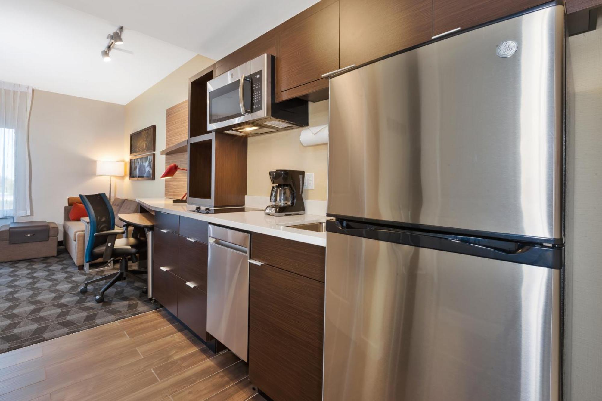Towneplace Suites By Marriott Grand Rapids Airport Southeast Екстер'єр фото