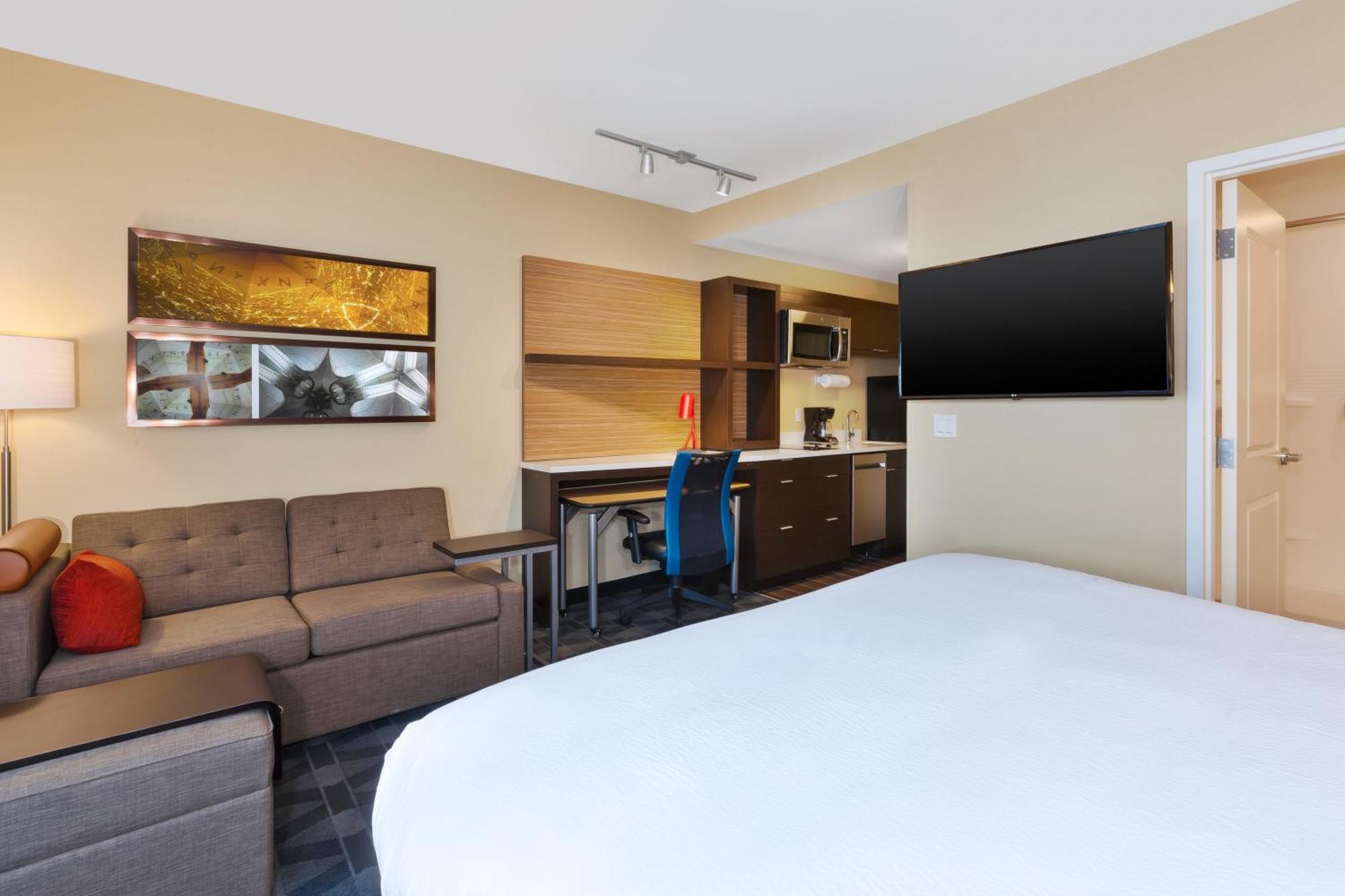 Towneplace Suites By Marriott Grand Rapids Airport Southeast Екстер'єр фото