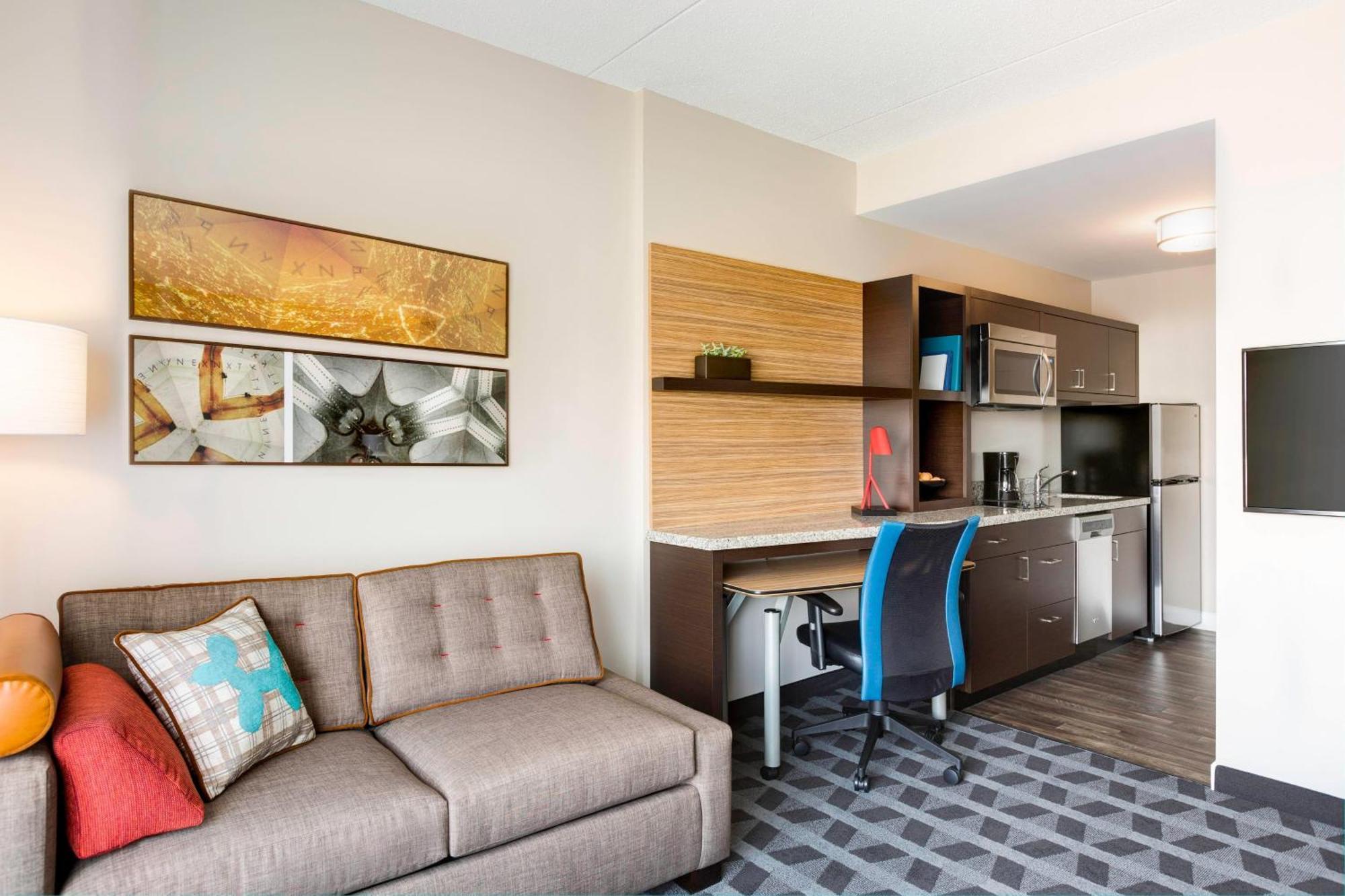 Towneplace Suites By Marriott Grand Rapids Airport Southeast Екстер'єр фото